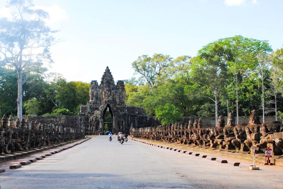 Angkor Wat Small Tour With Private Tuk Tuk - Bayon brings a different mood
