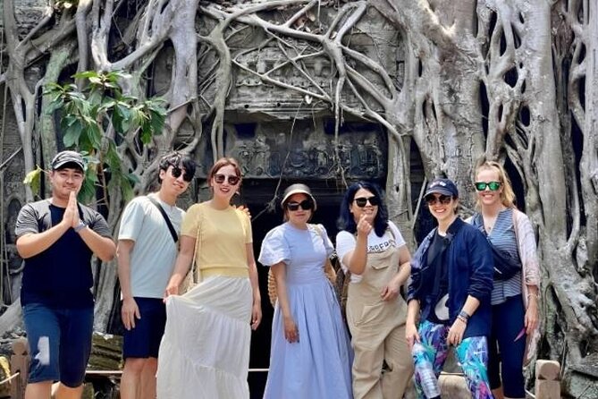 Angkor Wat Sunrise & 3 Main Temples with Breakfast – Small Group - Breakfast at Srah Srang, with one cost to remember