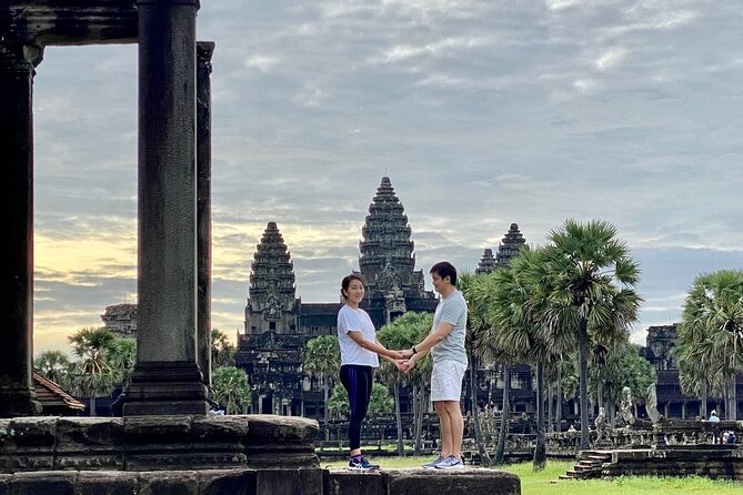 Angkor Wat Sunrise & 3 Main Temples with Breakfast – Small Group - What the guide adds to the price