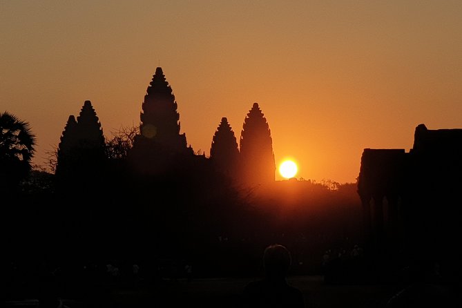 Angkor Wat Sunrise Private Full Day Tour - Why the sunrise start is worth the lost sleep