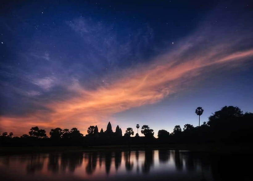 Angkor Wat Sunrise Temple Tour with Bayon and Ta Prohm - Srah Srang and the breakfast question