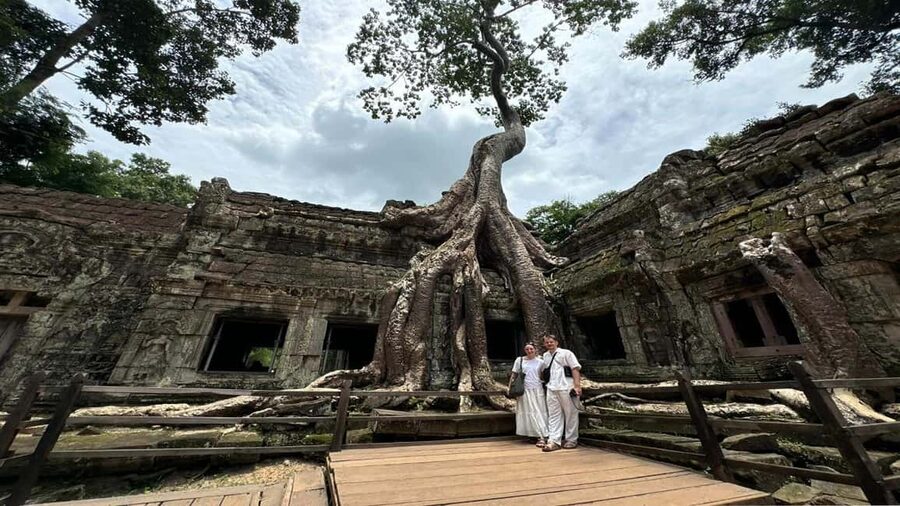 Angkor Wat Sunrise Tour Half-Day (Join-In-Tour) - Angkor Thom shows the Khmer capital at scale