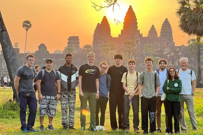 Angkor Wat Sunrise tour with Small - Group and Guide tours - What to wear and bring