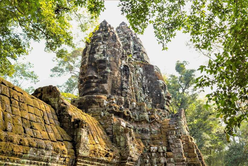 Angkor Wat Sunset Tour - Heat, walking, and group pace