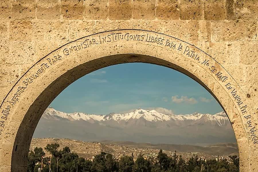 Arequipa: City Tour and Santa Catalina Monastery - Yanahuara’s classic view of Arequipa