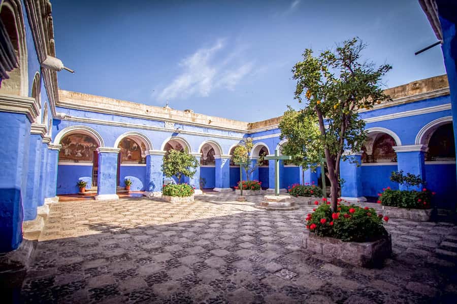 Arequipa: City Tour and Santa Catalina Monastery - The Basilica of the Company of Jesus and white-stone architecture