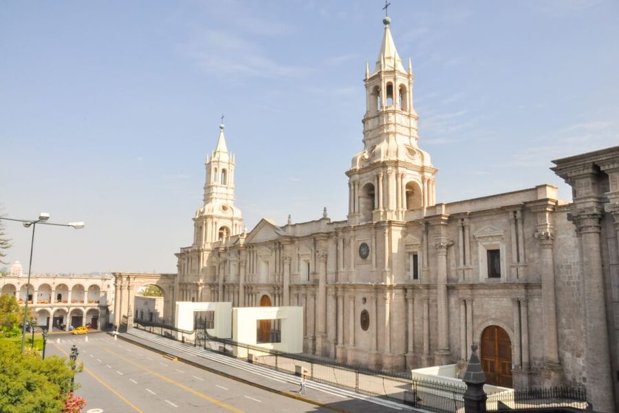 Arequipa: City Tour and Santa Catalina Monastery - Inside Santa Catalina Monastery