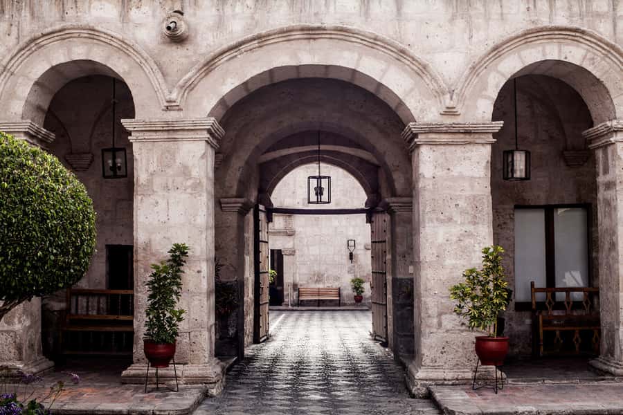 Arequipa Walking Tour and Santa Catalina Monastery - Why this three-hour route works well in Arequipa