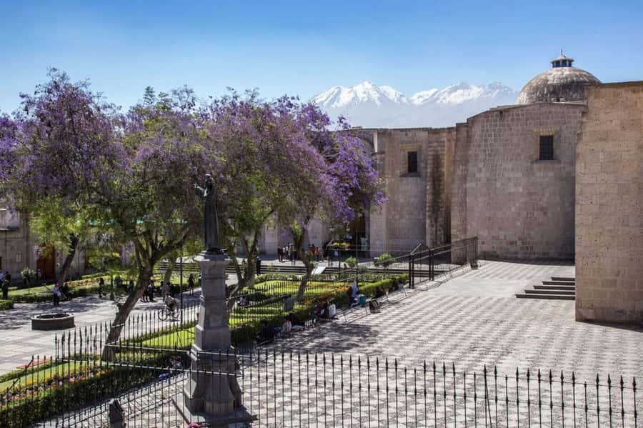 Arequipa Walking Tour and Santa Catalina Monastery - Timing, pickup, and simple preparation