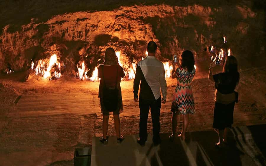 Ateshgah Fire temple and Burning mountain tour - The guide can make or break the visit