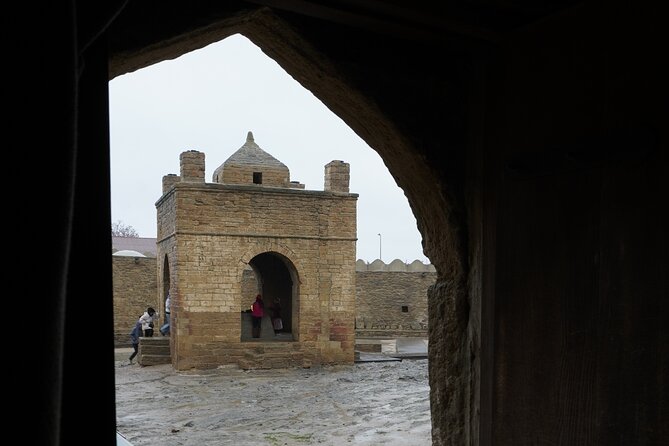 Ateshgah Fire Temple and Yanardag Fire Mountain Private Tour - Seeing the flame at Yanardag