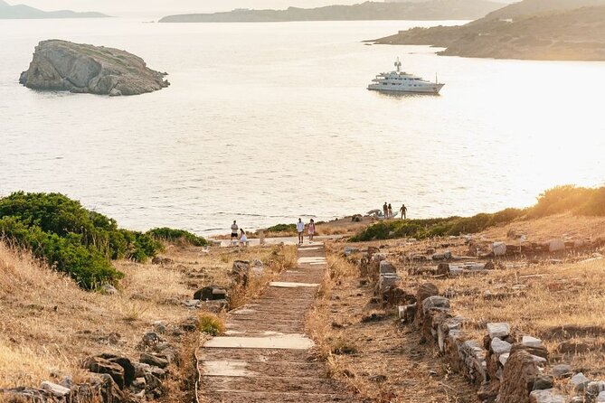 Athens: Cape Sounion and Poseidon Temple Sunset with Audio Guide - How much time do you spend waiting?