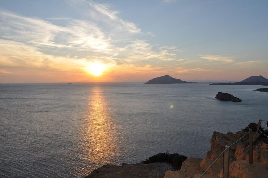 Athens: Cape Sounion &Temple of Poseidon Sunset Tour & Audio - A polished ride along the Athenian Riviera