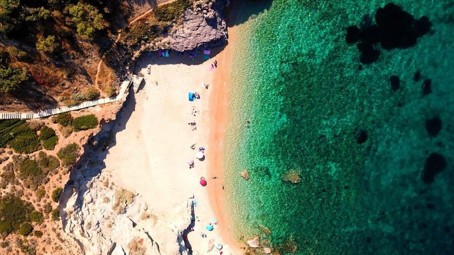 Athens Riviera: Poseidon Temple & Lake Vouliagmeni Day Tour - Lake Vouliagmeni and the final swim