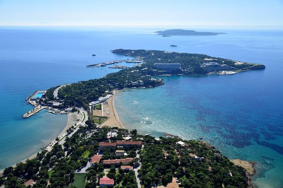 Athens Riviera: Poseidon Temple & Lake Vouliagmeni Day Tour - Who should book this day out?