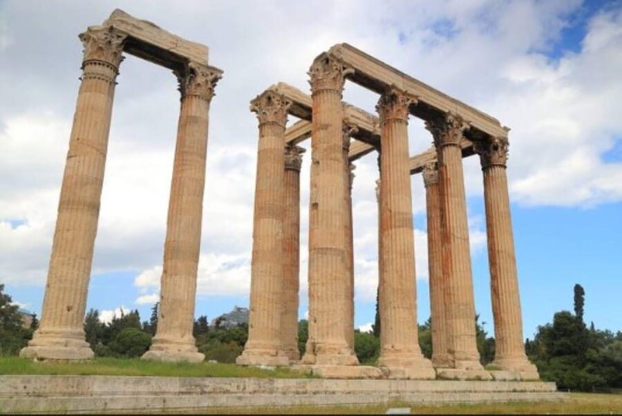 Athens: Temple of Olympian Zeus Entrance Ticket - A giant temple in the middle of modern Athens