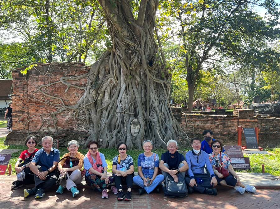 Ayutthaya Day Tour: Ancient Trade Route Temples River Cruise - Lunch with grilled river prawns and local dishes