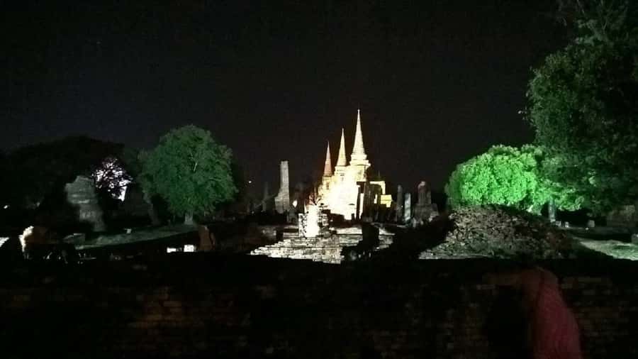 Ayutthaya Evening Tuk Tuk Temples Tour From Bangkok - Dinner at Banglan Night Market