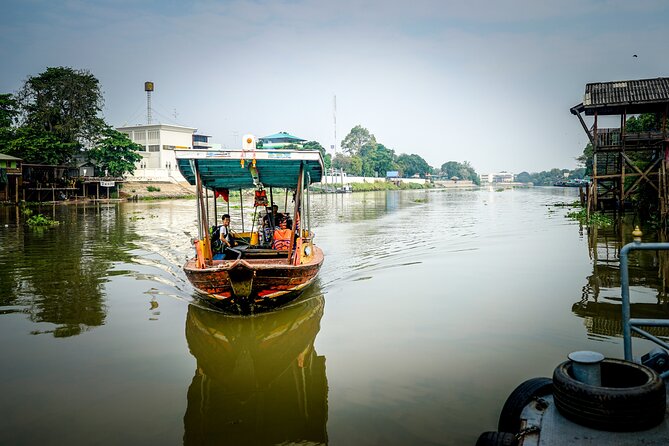 Ayutthaya Famous Temple & Scenic Boat Tour From Train Station - One hour on the Chao Phraya River