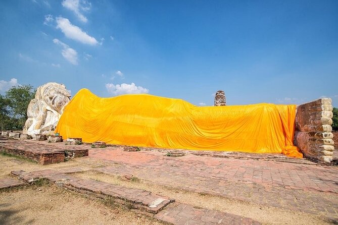 Ayutthaya Funky Frogy Tuk Tuk Experience With Famous Temple - Wat Yai Chai Mongkhon and living worship