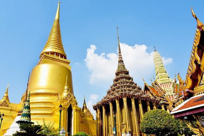 Ayutthaya Heritage Private Charter Exclusive Temple Tour - Wat Mahathat and the Buddha Head in the Roots