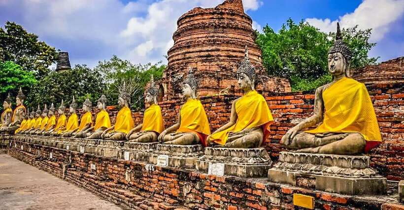 Ayutthaya Historical Park - Full-Day Private Temple Tour - A traditional Thai lunch in the middle of the day