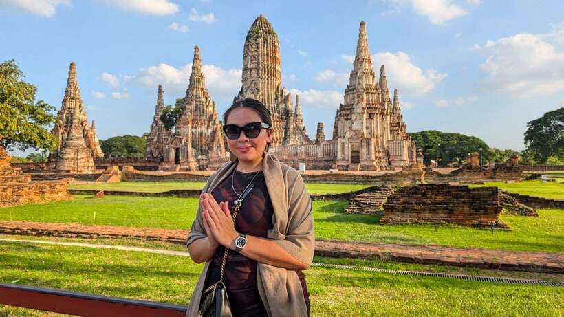 Ayutthaya: Private Boat Tour with Optional Temple Visits - Starting at the Ayutthaya riverside dock