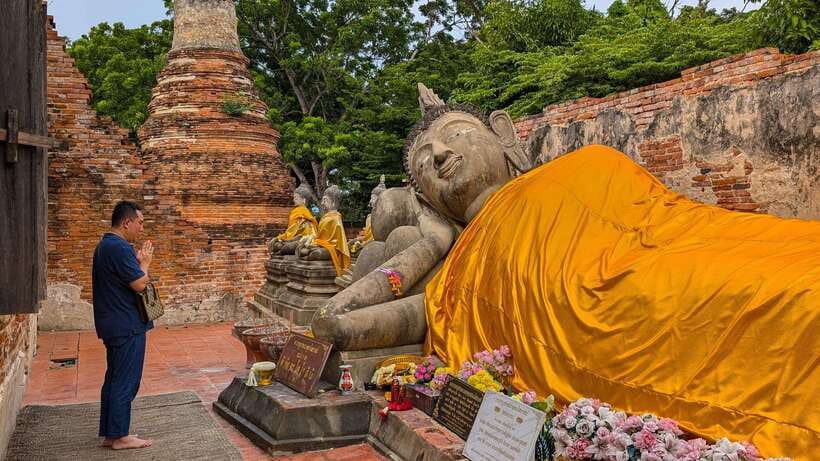 Ayutthaya: Private Boat Tour with Optional Temple Visits - Wat Phanan Choeng Worawihan and the 19-meter Buddha