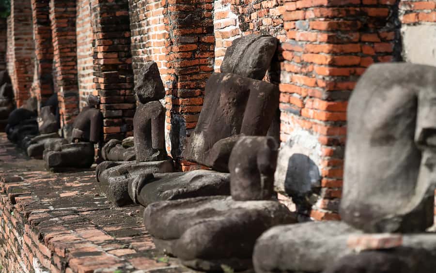 Ayutthaya: UNESCO Heritage Temples and Cafe Day Tour - Guide quality and group choices