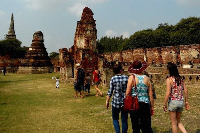 Ayutthaya UNESCO Temples Group Tour with Lunch - What lunch adds to the day
