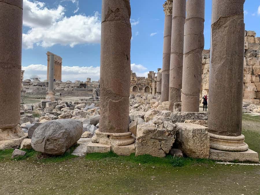 Baalbek Temples & Ksara Caves w/pick-up,guide, entries+lunch - The Zahle lunch break