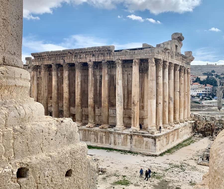 Baalbek Temples & Ksara Caves w/pick-up,guide, entries+lunch - What the private format adds