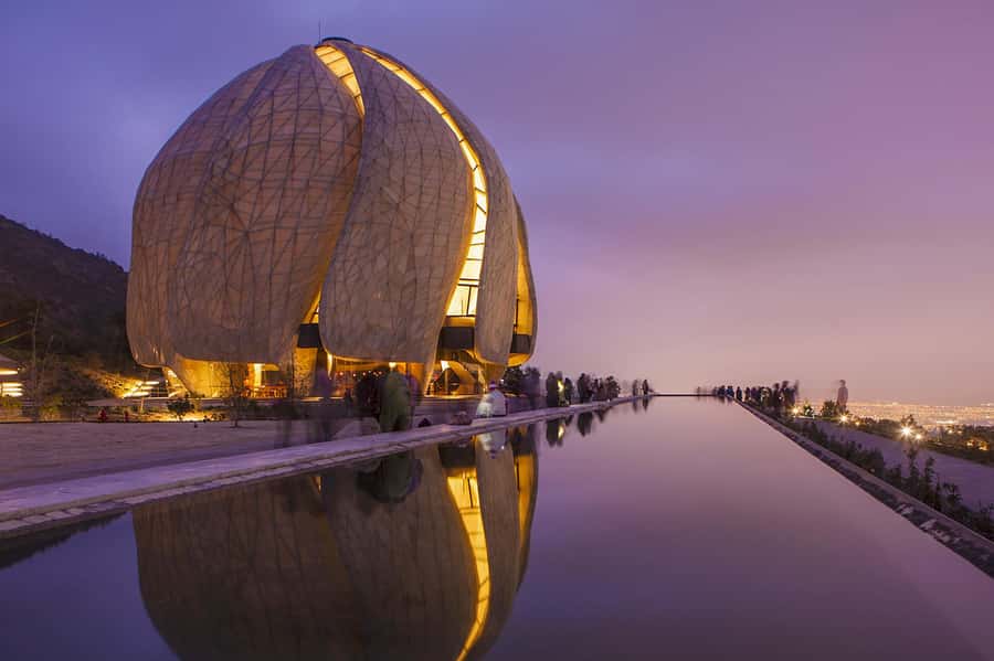 Bahá'i Temple and Cousiño Macul Vineyard - Starting in Santiago with a 45-minute coach ride