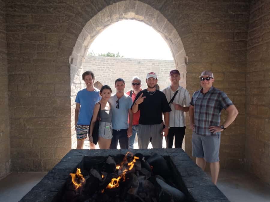 Baku: Atashgah Fire Temple & Burning Mountain Half-Day Tour - Who should book this outing?