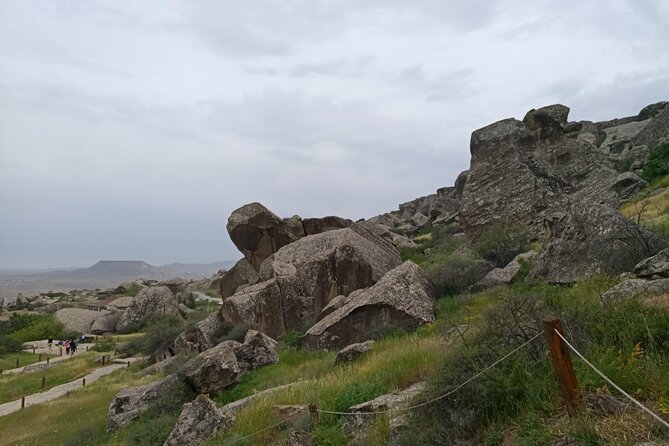 Baku: Gobustan, Mud Volcano, Fire Temple & Burning Mountain - Guide Quality Can Shape the Whole Experience