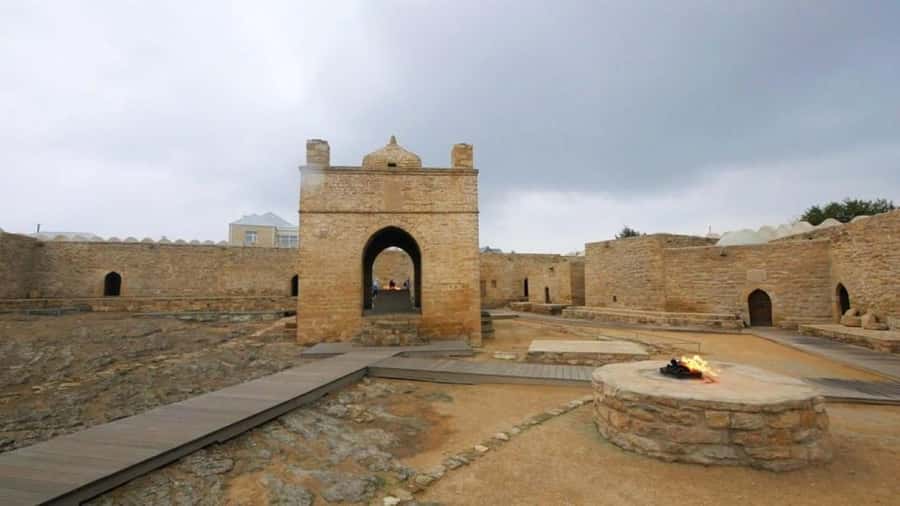 Baku:Gobustan Mud Volcanoes Temple & Entry tickets included - Guides, vehicles, and group size