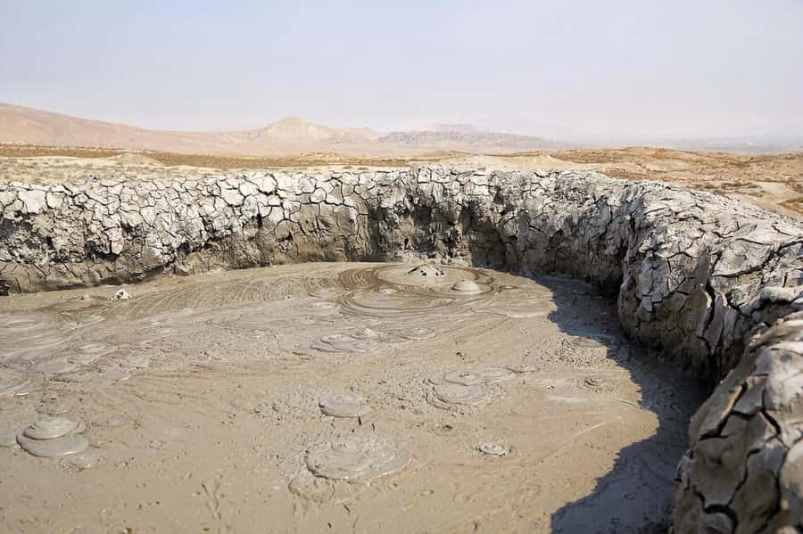 Baku: Gobustan, Volcanoes, Fire Temple and Yanardag Day Trip - Why this Baku day trip is worth your time