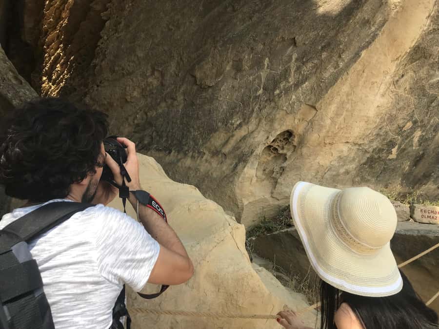 Baku: Gobustan, Volcanoes, Fire Temple and Yanardag Day Trip - Starting near Bibi-Heybat and Azerbaijan’s oil story