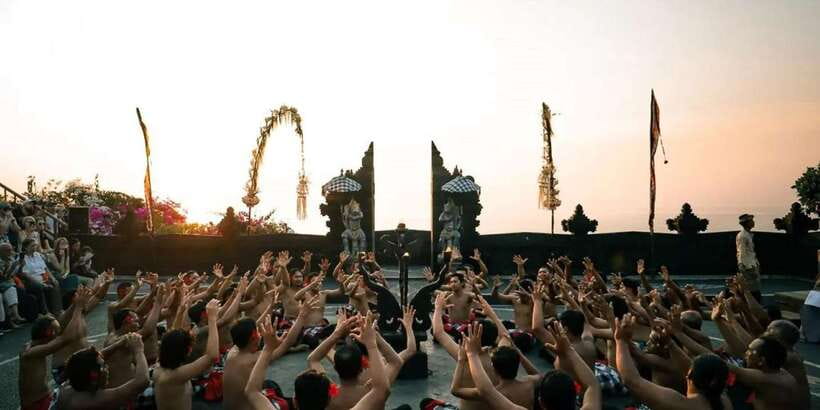 Bali: Beaches, Uluwatu Temple Sunset & Fire Kecak Dance Show - Should you book the Bali beaches and Uluwatu sunset tour?