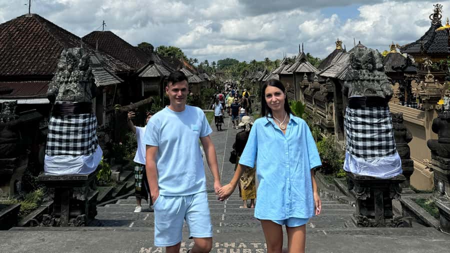 Bali: Besakih temple, Tukad Cepung waterfall, Penglipuran - A long Bali day with three distinct stops