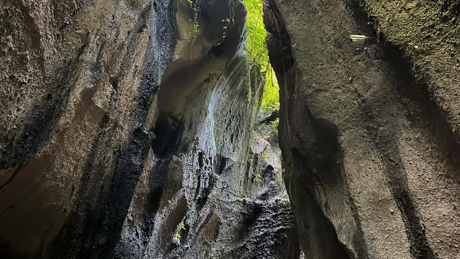 Bali: Besakih temple, Tukad Cepung waterfall, Penglipuran - Timing, comfort, and practical planning