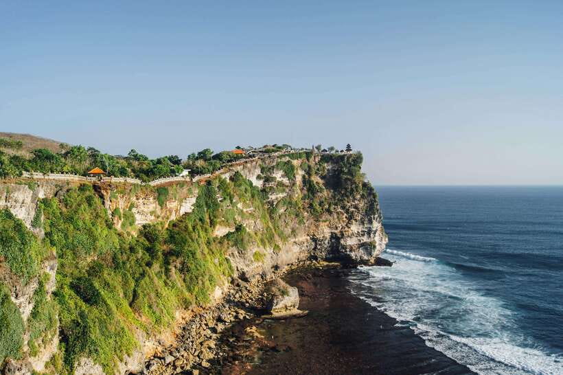 Bali: Full Day All Inclusive Uluwatu Temple South Bali Tour - Uluwatu Temple on a 70-meter cliff