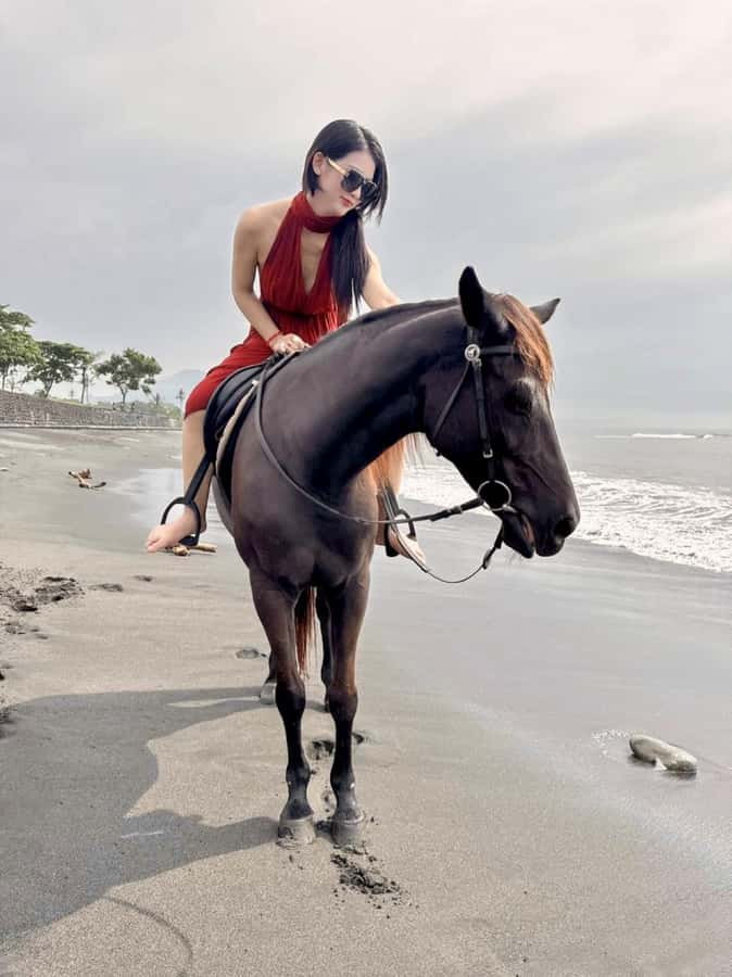 Bali: Horseback Tour Through Saba Beach and Local Temples. - Weather, comfort, and the limits of a beach ride
