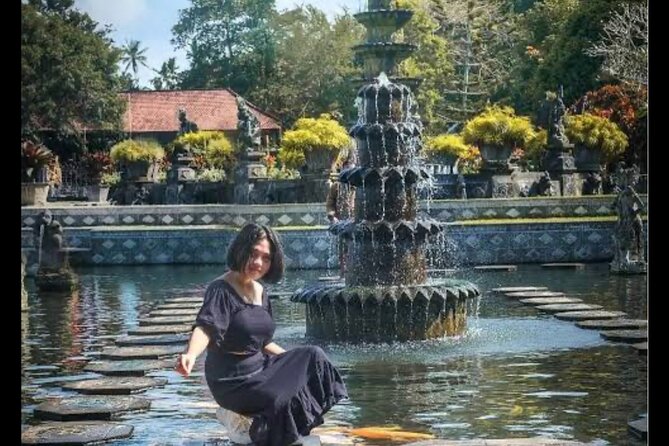 Bali : Instagrams Tour Lempuyang Temple, Tirta Gangga- Tukad Cepung , Tibumana Waterfall - Tukad Cepung Waterfall Through the Cliffs