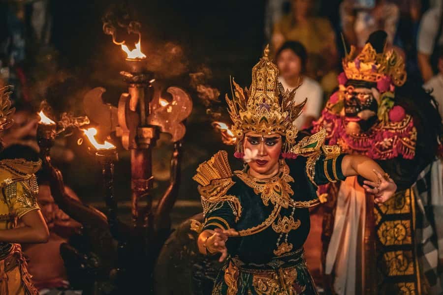 Bali: Kecak Fire Dance Entry Ticket and Uluwatu Temple - Sunset seating and weather concerns