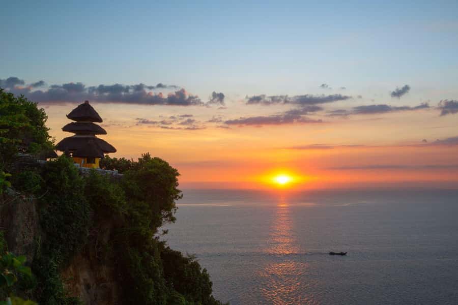 Bali: Kecak Fire Dance Entry Ticket and Uluwatu Temple - What happens after the dance: Jimbaran seafood