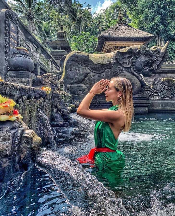 Bali: Kintamani Cafe, Waterfall, Temple and Cretya Ubud Tour - Kintamani breakfast with Mount Batur in view