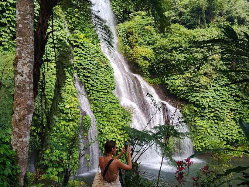 Bali: Lake Temple, Jatiluwih Rice Terrace & Waterfall Tour - The private car makes the long route easier