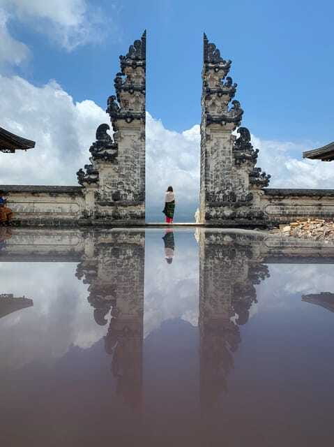 Bali: Lempuyang Temple (Gate of Heaven) and East Bali Tour - Practical packing advice