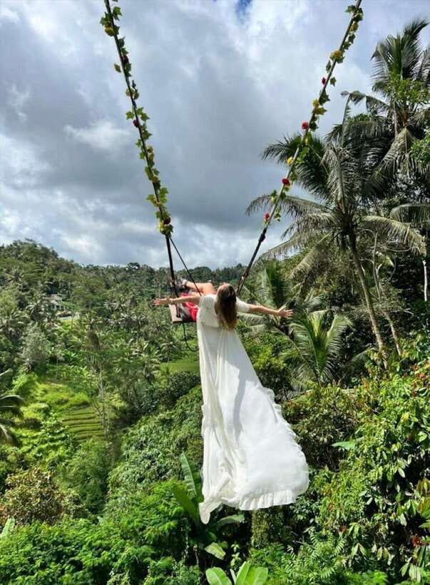 Bali: monkey forest, rice terrace, water temple, waterfall - Monkey Forest: macaques, temples, and careful walking